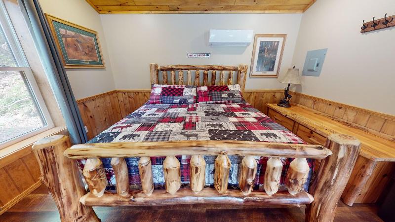 Rough Cut Lodge image