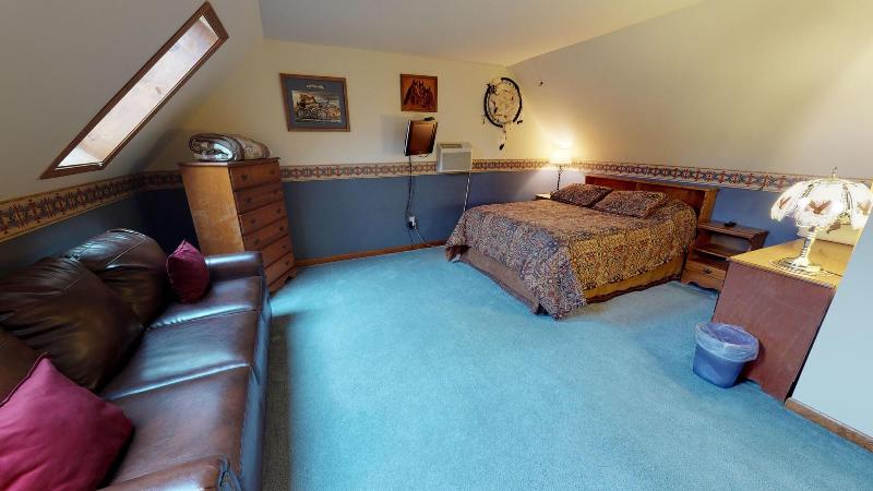 Rough Cut Lodge image