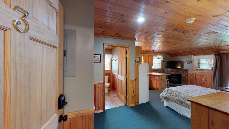 Rough Cut Lodge image