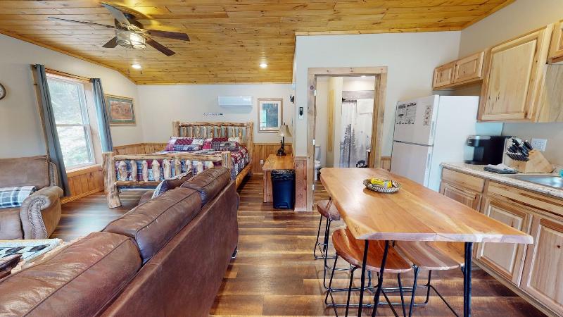 Rough Cut Lodge image