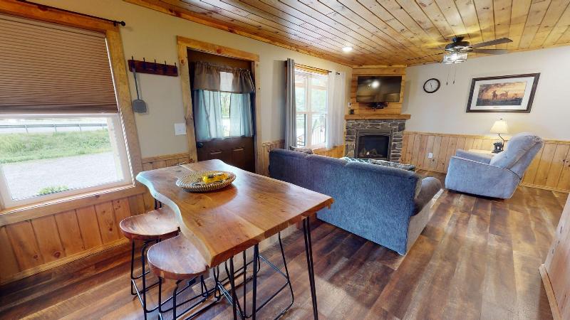 Rough Cut Lodge image