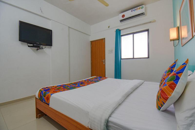Fabhotel Aakiyo image
