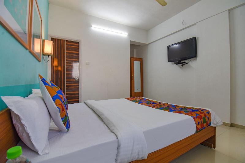 Fabhotel Aakiyo image