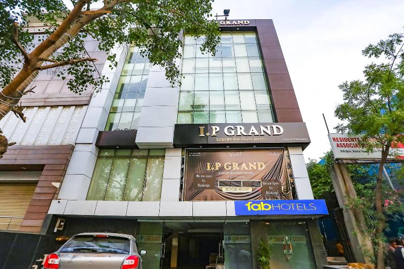 Fabhotel Grand Stay image