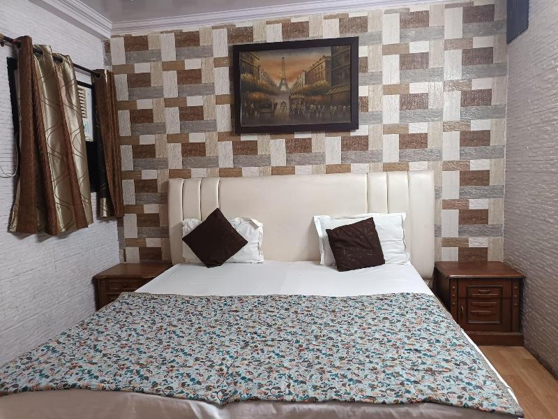 Hotel White Palace Nizamuddin Railway St image