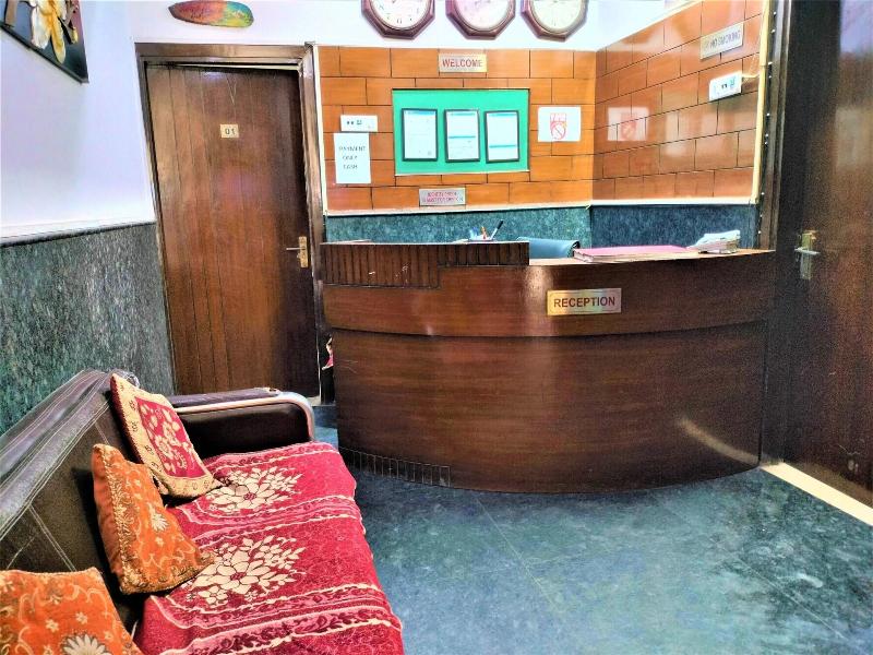 Hotel White Palace Nizamuddin Railway St image