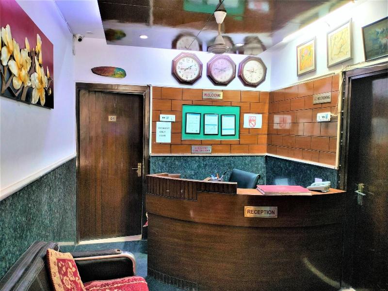 Hotel White Palace Nizamuddin Railway St image