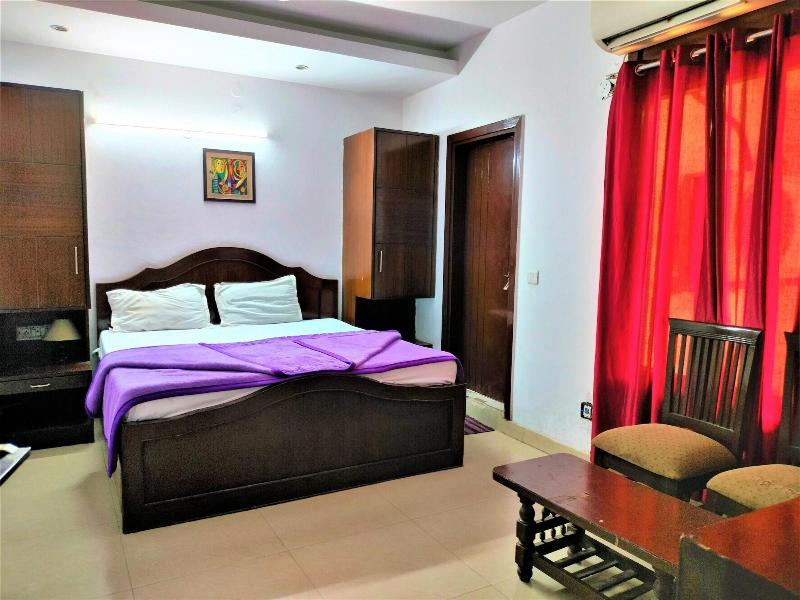 Hotel White Palace Nizamuddin Railway St image