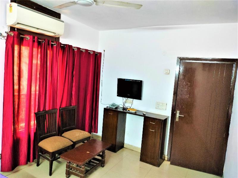 Hotel White Palace Nizamuddin Railway St image