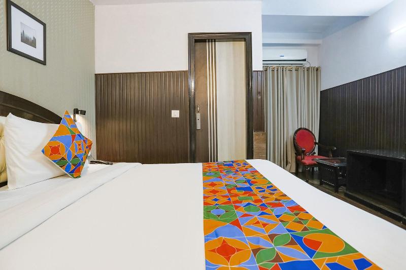 Fabhotel Sentinel Suites image