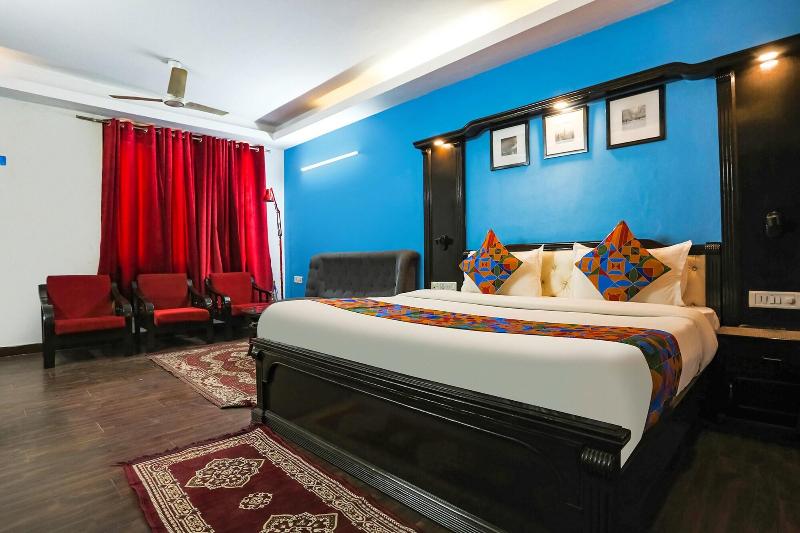 Fabhotel Sentinel Suites image