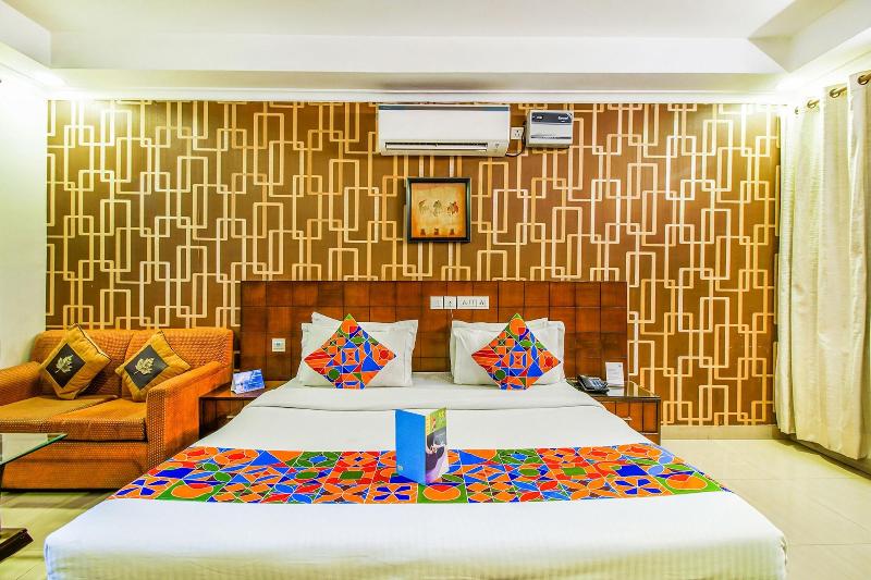 Fabhotel Empire Suite image