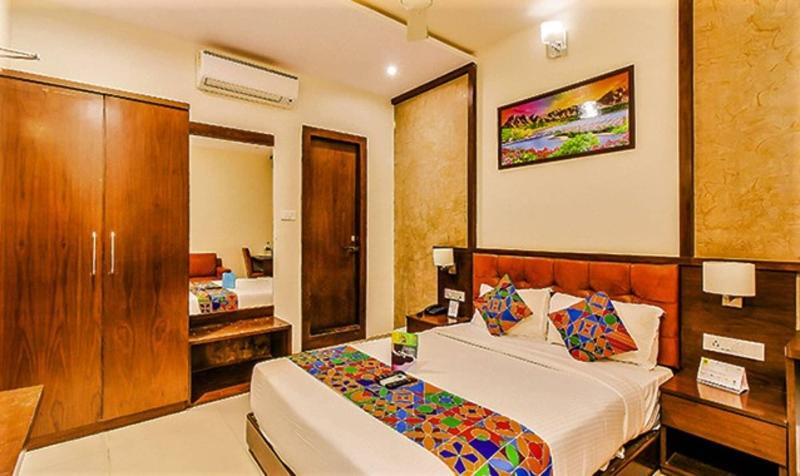 Fabhotel Empire Suite image