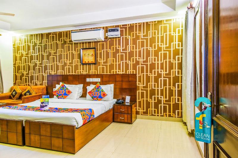 Fabhotel Empire Suite image