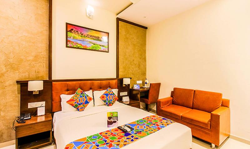 Fabhotel Empire Suite image