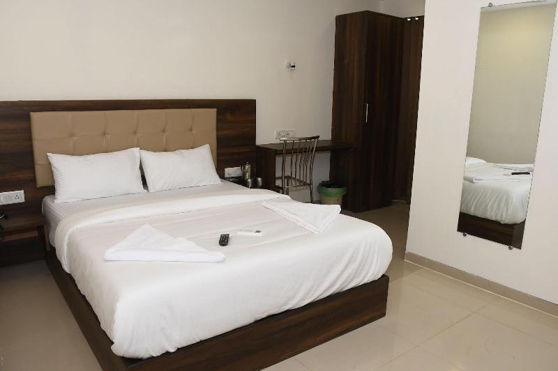 Hotel Precious Pearl image