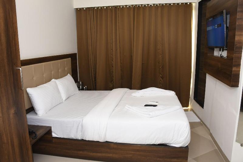 Hotel Precious Pearl image