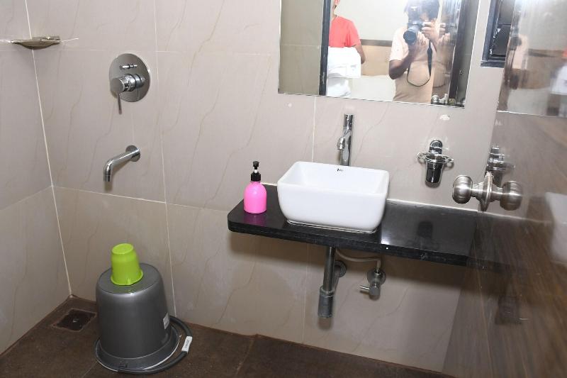 Hotel Precious Pearl image