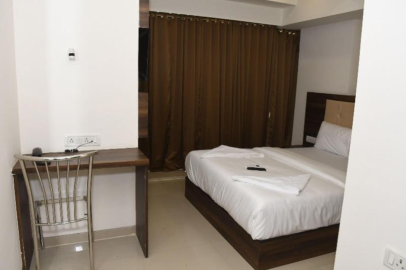 Hotel Precious Pearl image