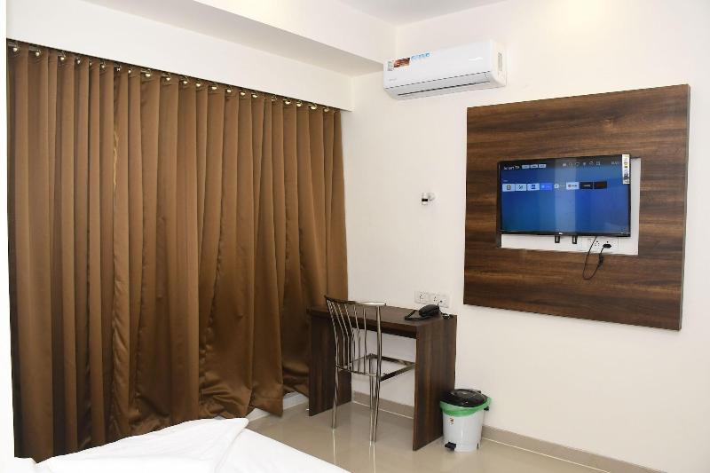 Hotel Precious Pearl image