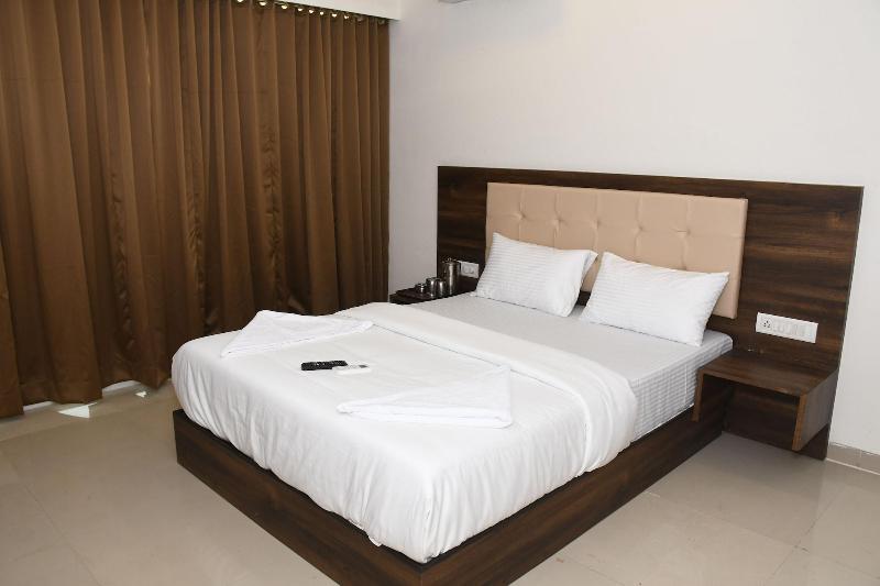 Hotel Precious Pearl image