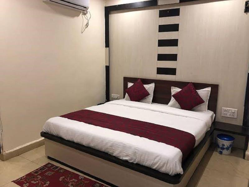 Hotel J Palace image