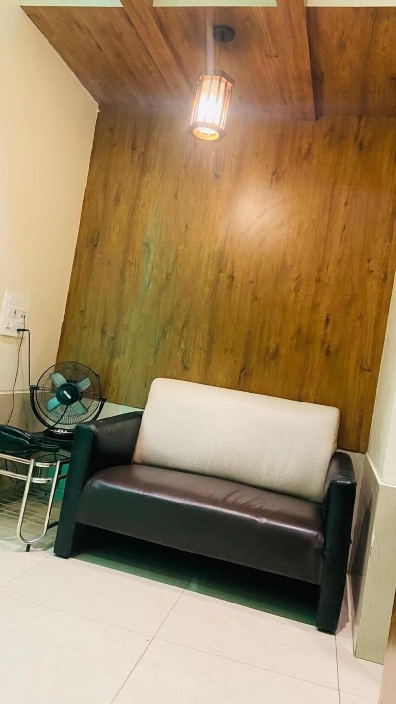 Hotel Regal Inn image