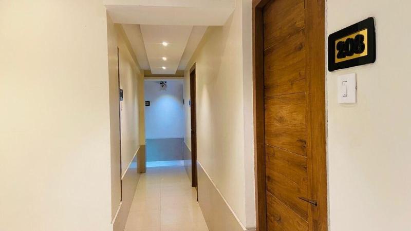 Hotel Regal Inn image