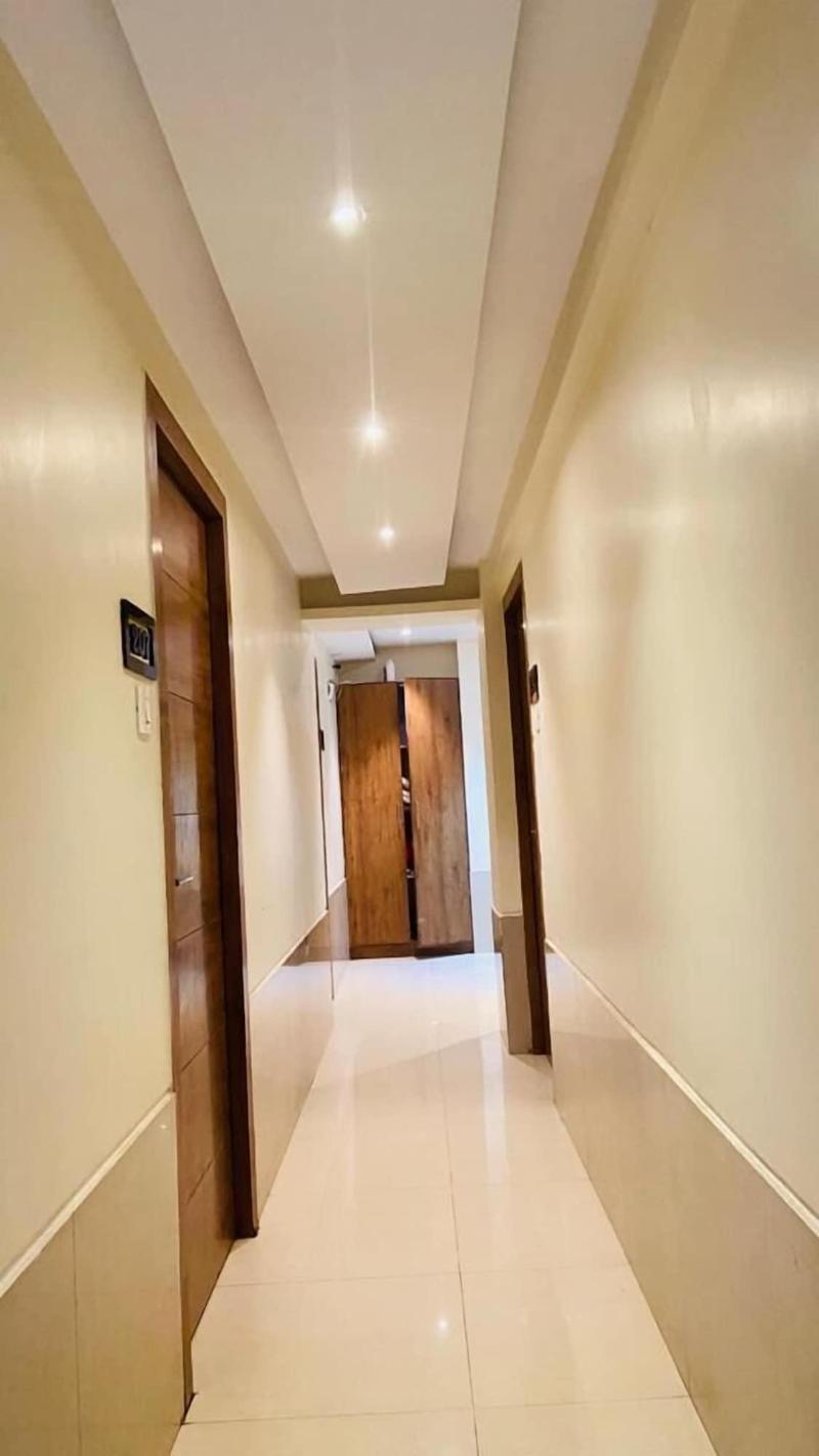 Hotel Regal Inn image