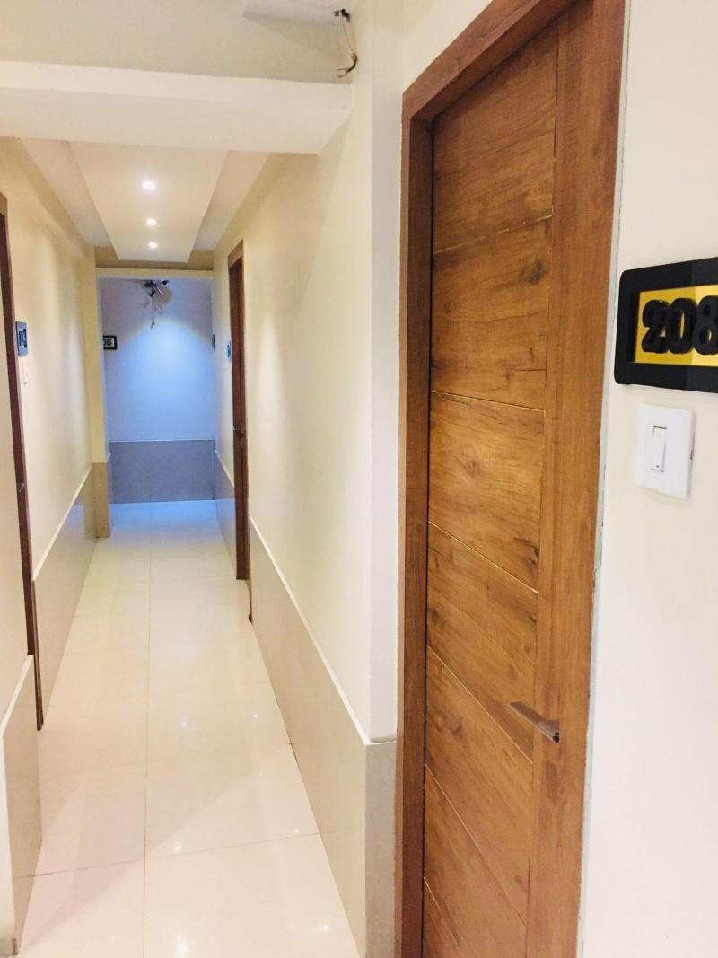 Hotel Regal Inn image