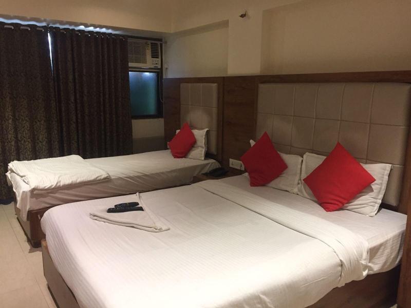 Hotel Regal Inn image