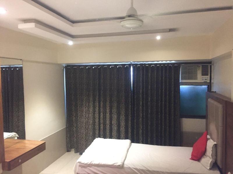 Hotel Regal Inn image