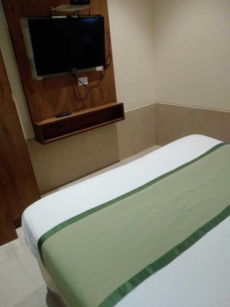 Hotel Regal Inn image