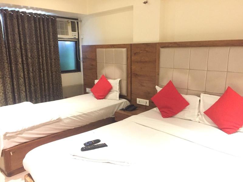 Hotel Regal Inn image