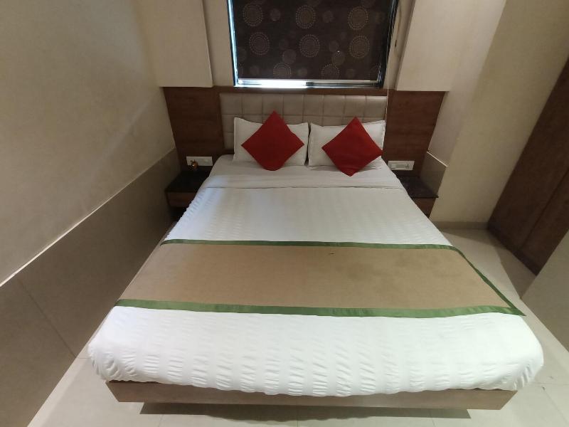 Hotel Regal Inn image