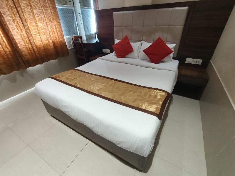 Hotel Regal Inn image