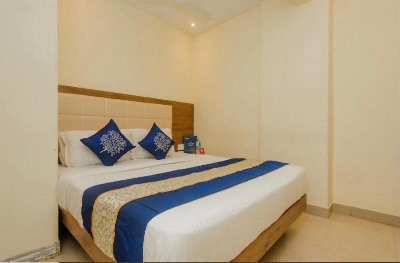 Hotel Regal Inn image