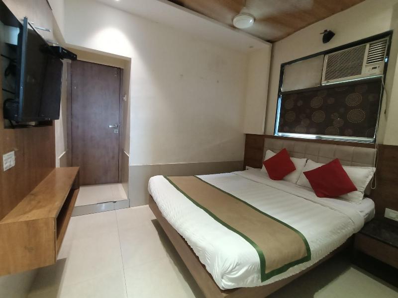Hotel Regal Inn image