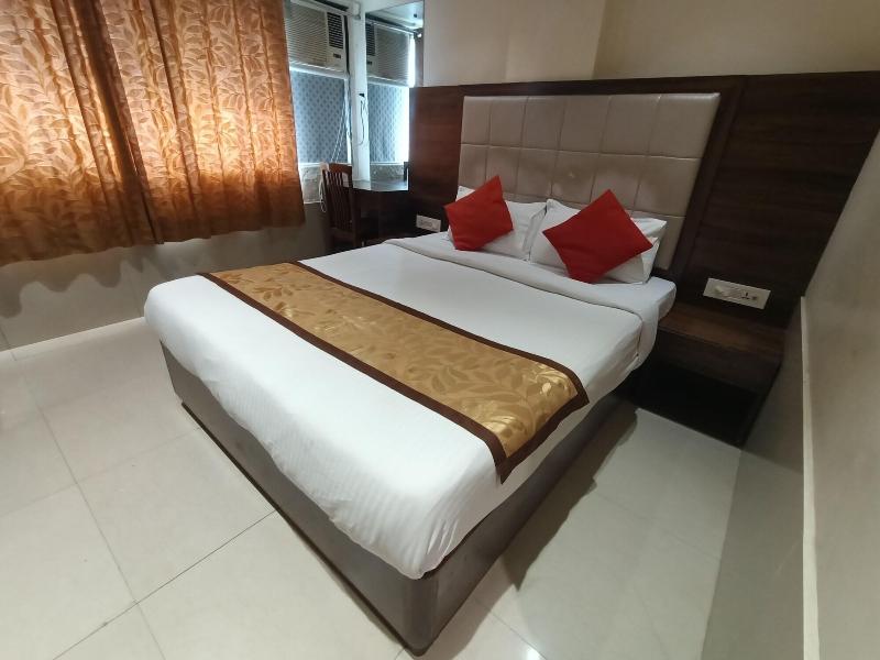 Hotel Regal Inn image