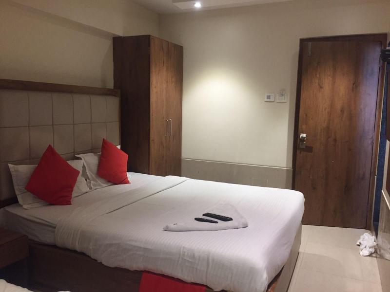 Hotel Regal Inn image