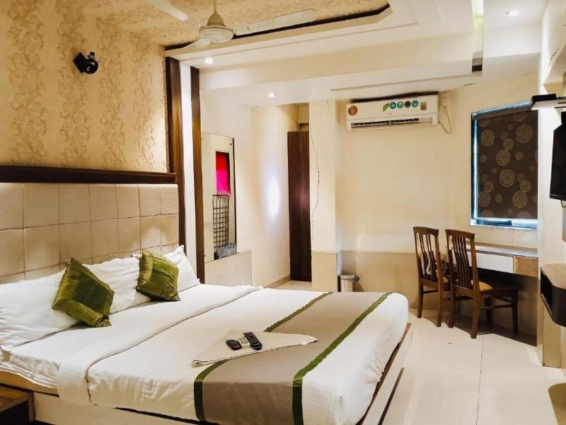 Hotel Regal Inn image