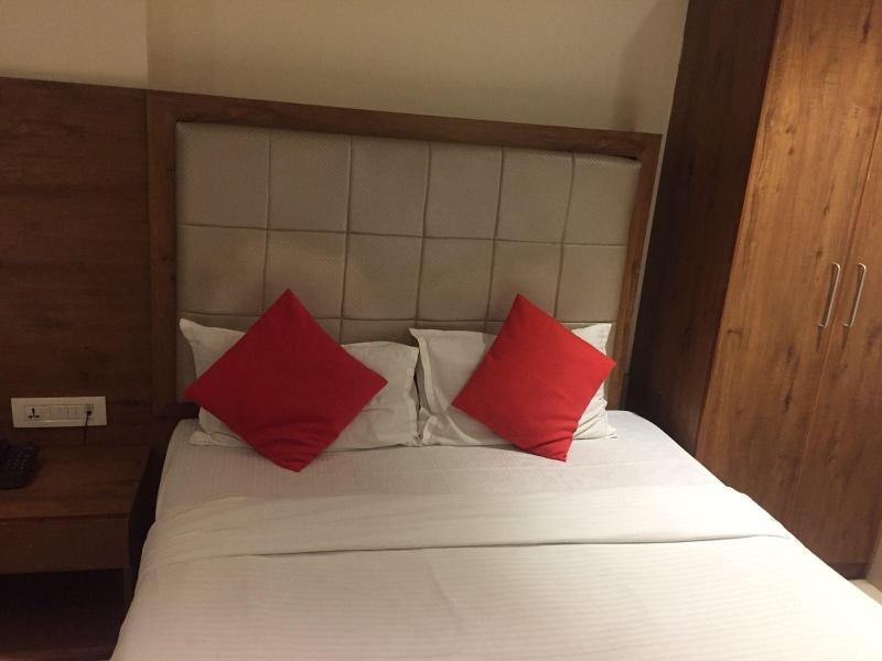 Hotel Regal Inn image