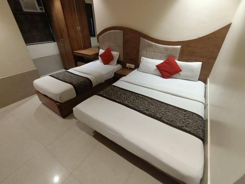Hotel Regal Inn image
