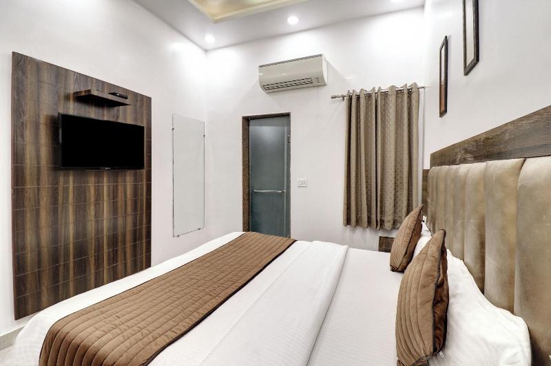 Hotel Emporio Dx Paharganj New Delhi image