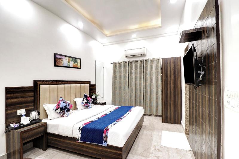 Hotel Emporio Dx Paharganj New Delhi image