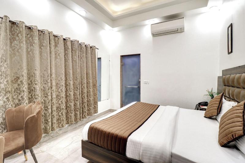 Hotel Emporio Dx Paharganj New Delhi image