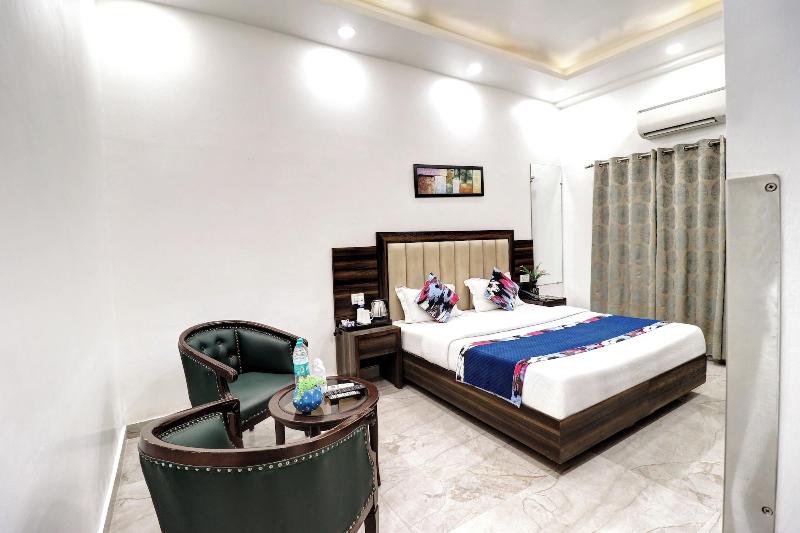 Hotel Emporio Dx Paharganj New Delhi image