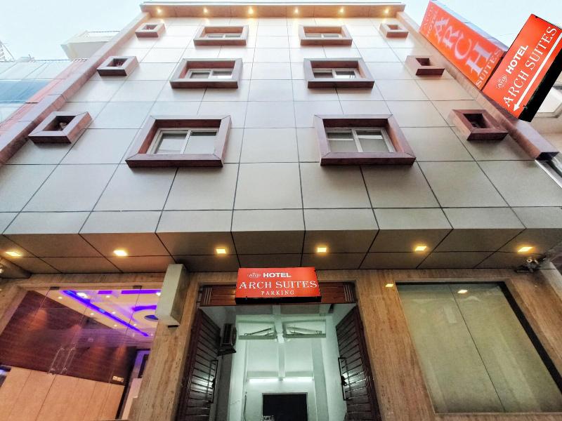 Hotel Arch Suites image
