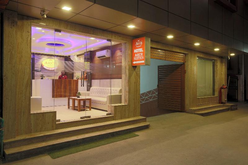 Hotel Arch Suites image