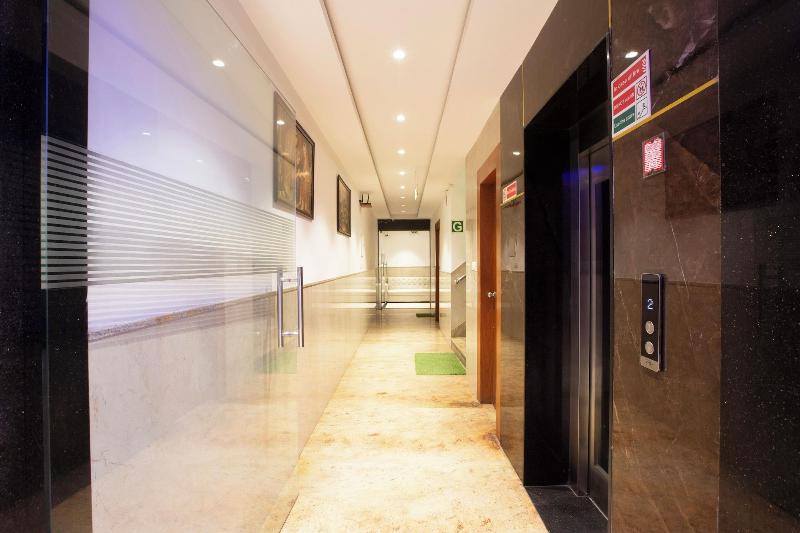 Hotel Arch Suites image